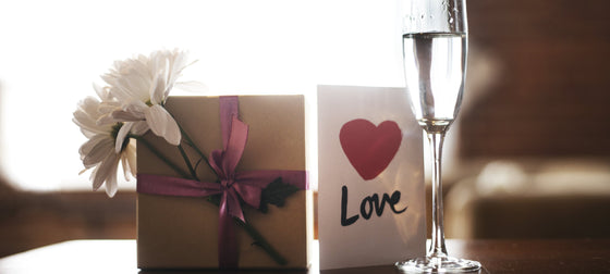 Champagne gift ideas for Mother's Day